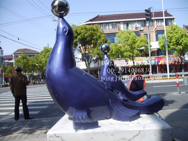 不锈钢海豚雕塑成为海洋的精灵