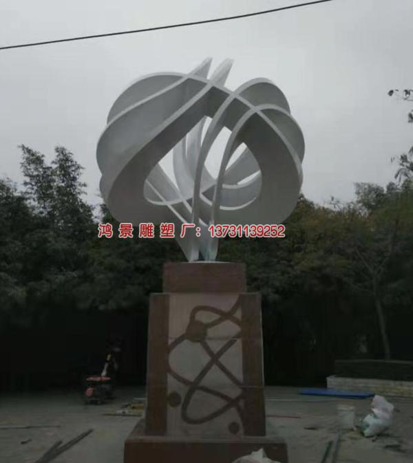 世界“最诡异”公园,500座恐怖雕像,胆小游客不敢进!
